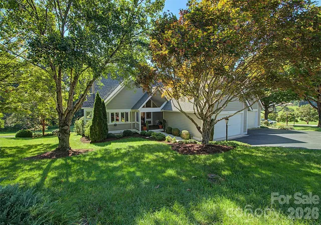 3rd image of 104 Overlook Dr, Flat Rock, NC 28731 | MLS# 4418068