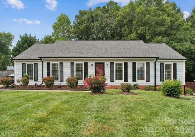 Photo 1 of Single family home for sale at 2114 Varden Ct, Charlotte, NC 28208 | MLS# 4418070 | Listing updated on 2026-08-26