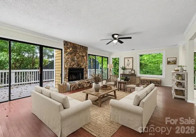 3rd image of 4066 Triton Dr, Tega Cay, SC 29708 | MLS# 4418087