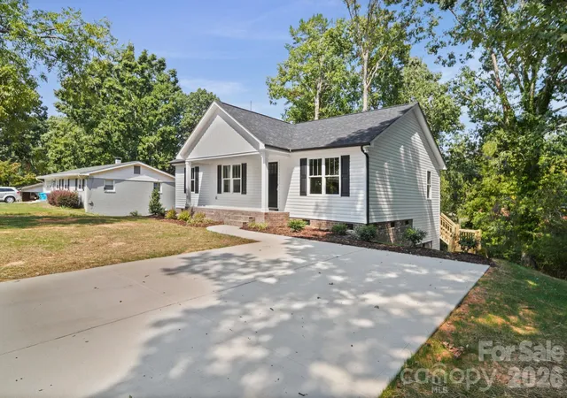 Photo 2 of Single family home for sale at 1245 Wendover Ave, Albemarle, NC 28001 | MLS# 4418095 | Listing updated on 2026-09-29