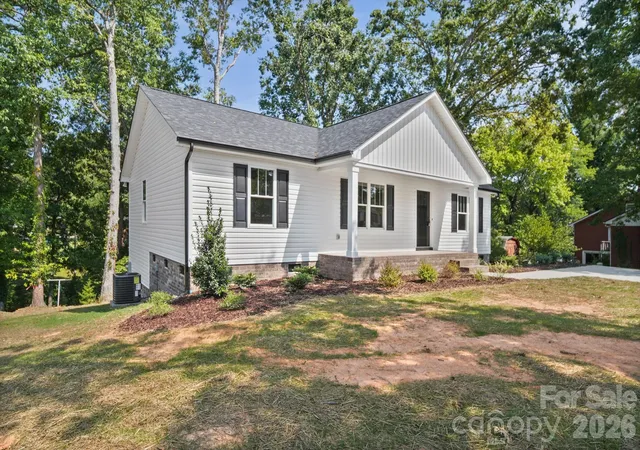 Photo 3 of Single family home for sale at 1245 Wendover Ave, Albemarle, NC 28001 | MLS# 4418095 | Listing updated on 2026-09-29