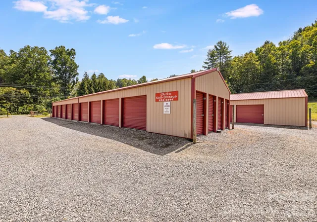 Photo 3 of House for sale at 58 Guntertown Rd, Marshall, NC 28753 | MLS# 4418102 | Listing updated on 2026-09-01