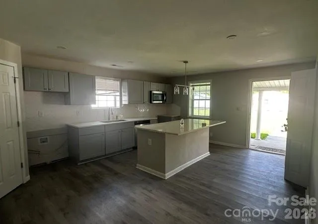 Photo 3 of Single family home for sale at 910 Linwood Rd, Gastonia, NC 28052 | MLS# 4418117 | Listing updated on 2026-09-25