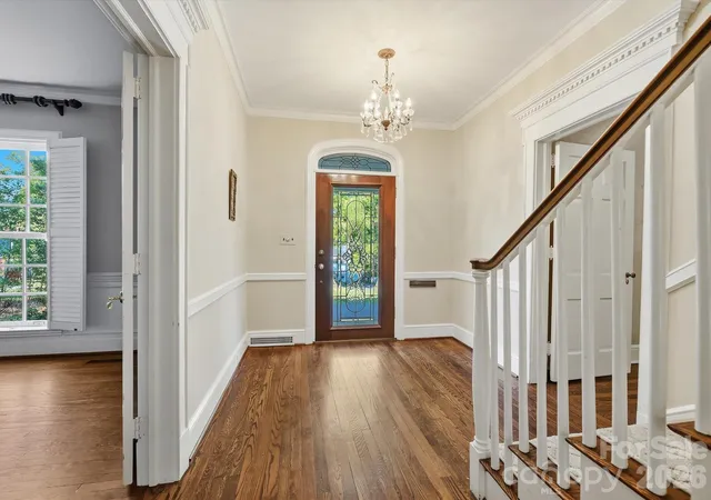 Photo 3 of Single family home for sale at 2035 Pinewood Cir, Charlotte, NC 28211 | MLS# 4418123 | Listing updated on 2026-09-23