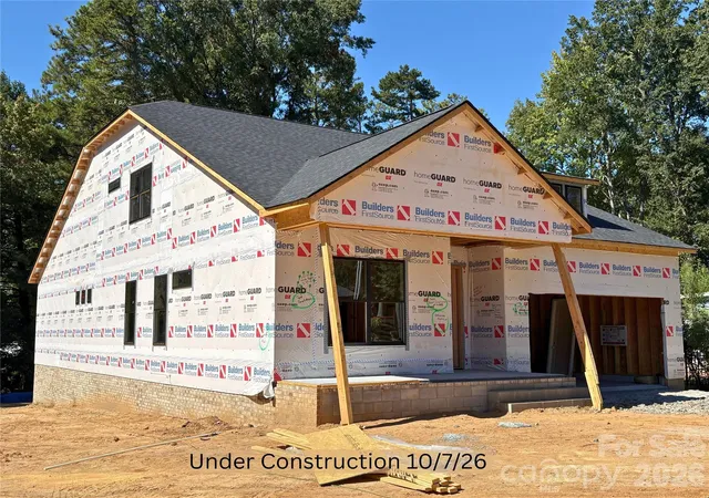 Photo 1 of Single family home for sale at 20397 Queens St, Cornelius, NC 28031 | MLS# 4418125 | Listing updated on 2026-10-07