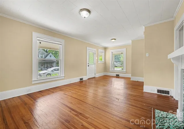 Photo 3 of Single family home for sale at 126 E Division Ave, East Spencer, NC 28144 | MLS# 4418146 | Listing updated on 2026-09-27