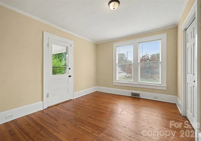 Photo 4 of Single family home for sale at 126 E Division Ave, East Spencer, NC 28144 | MLS# 4418146 | Listing updated on 2026-09-27