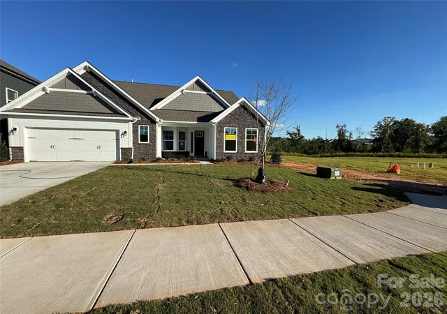 Photo 1 of Single family home for sale at 2211 Tabor Rd, Sherrills Ford, NC 28673 | MLS# 4418148 | Listing updated on 2026-10-04