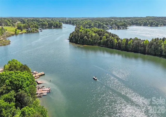 3rd image of 1188 Grebe Rd, Sherrills Ford, NC 28673 | MLS# 4418151
