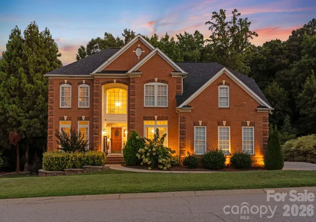 Photo 2 of Single family home for sale at 152 Melbourne Dr, Fort Mill, SC 29708 | MLS# 4418152 | Listing updated on 2026-09-17