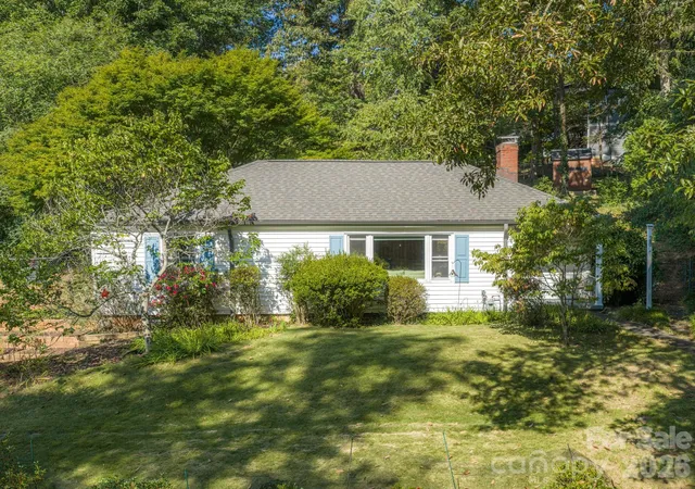 Photo 1 of Single family home for sale at 28 Arthur Rd, Asheville, NC 28806 | MLS# 4418167 | Listing updated on 2026-10-06