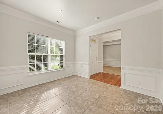 Photo 3 of Single family home for sale at 400 Amersham Ln, Waxhaw, NC 28173 | MLS# 4418171 | Listing updated on 2026-10-09