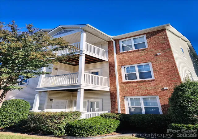 Photo 2 of Condo for sale at 10518 Hill Point Ct #10518, Charlotte, NC 28262 | MLS# 4418184 | Listing updated on 2026-10-27