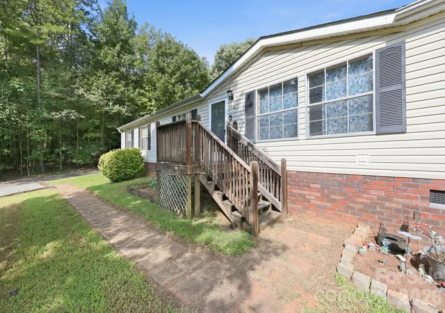 Photo 2 of Single family home for sale at 2607 Forsythe Ln, Concord, NC 28025 | MLS# 4418205 | Listing updated on 2026-09-23