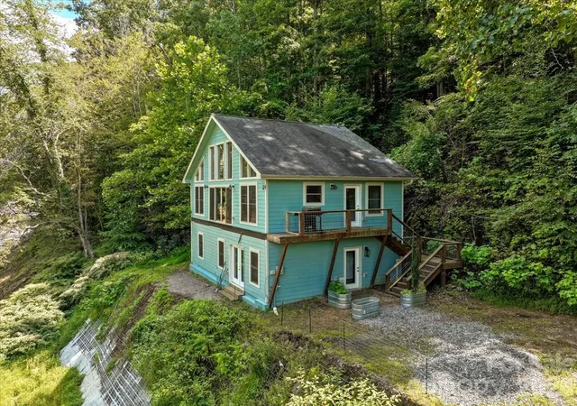 Photo 5 of Single family home for sale at 359 Shull Farm Rd, Burnsville, NC 28714 | MLS# 4418216 | Listing updated on 2026-09-01