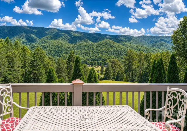 Photo 2 of Single family home for sale at 15809 Us 221 N, Marion, NC 28752 | MLS# 4418221 | Listing updated on 2026-10-02