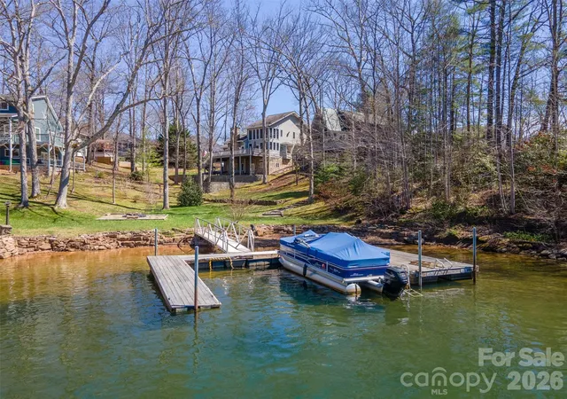Photo 1 of Single family home for sale at 82 Avisco Rd, Robbinsville, NC 28771 | MLS# 4418224 | Listing updated on 2026-08-26