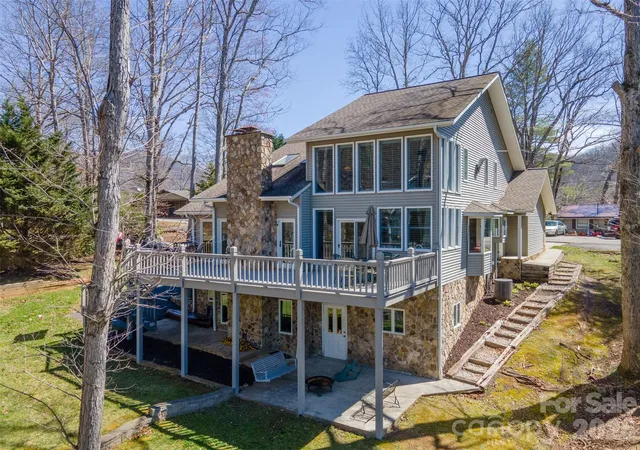 Photo 3 of Single family home for sale at 82 Avisco Rd, Robbinsville, NC 28771 | MLS# 4418224 | Listing updated on 2026-08-26