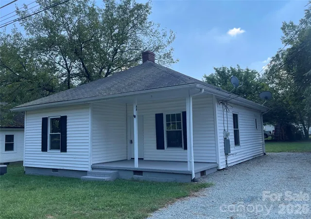 Photo 2 of Single family home for sale at 72 Spencer Ave, Mooresville, NC 28115 | MLS# 4418226 | Listing updated on 2026-10-09