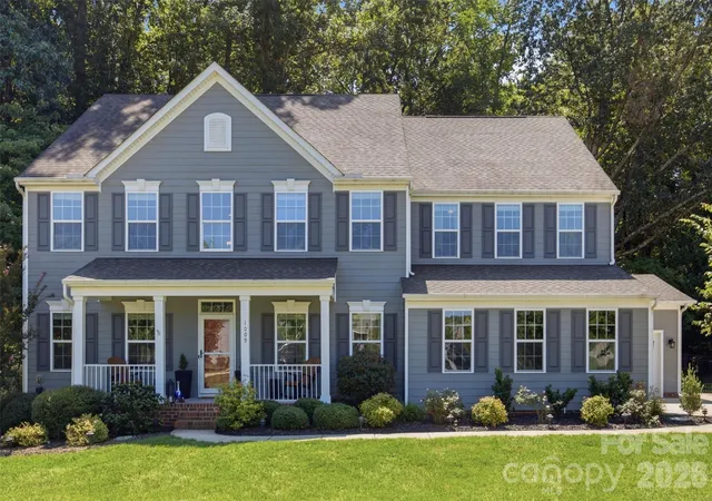 Photo 1 of Single family home for sale at 1009 Brookmeade Dr, Waxhaw, NC 28173 | MLS# 4418227 | Listing updated on 2026-09-13