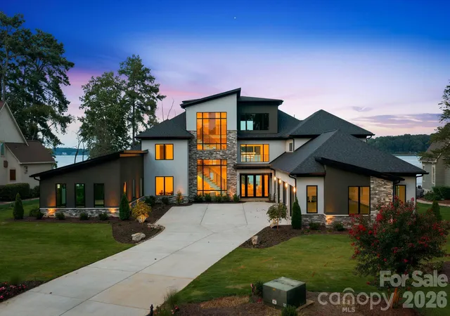 Photo 1 of Mansion for sale at 3904 Channel Pointe Ln, Denver, NC 28037 | MLS# 4418234 | Listing updated on 2026-10-12