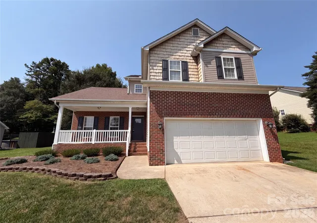 Photo 1 of Single family home for sale at 209 Silver Birch Ln, Mount Holly, NC 28120 | MLS# 4418235 | Listing updated on 2026-09-24