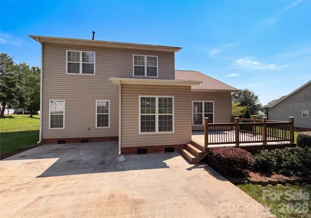 Photo 2 of Single family home for sale at 209 Silver Birch Ln, Mount Holly, NC 28120 | MLS# 4418235 | Listing updated on 2026-09-24