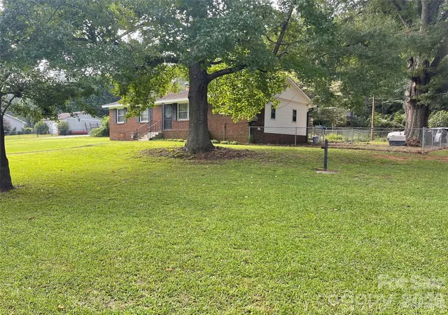 Photo 5 of Single family home for sale at 485 Ponderosa Dr, Indian Land, SC 29707 | MLS# 4418247 | Listing updated on 2026-09-02