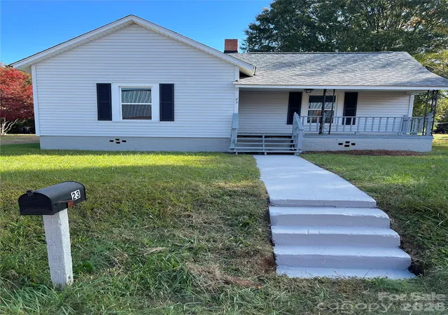 Photo 1 of Single family home for sale at 23 Selma Dr, Mooresville, NC 28115 | MLS# 4418254 | Listing updated on 2026-10-30
