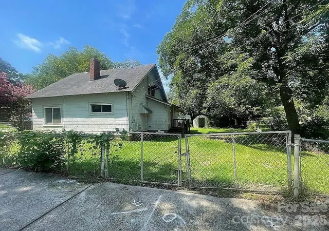 2nd image of 703 Spruce St, Mooresville, NC 28115 | MLS# 4418262