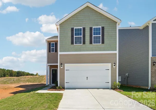 1st image of 226 Lauren Ln, Hendersonville, NC 28792 | MLS# 4418264
