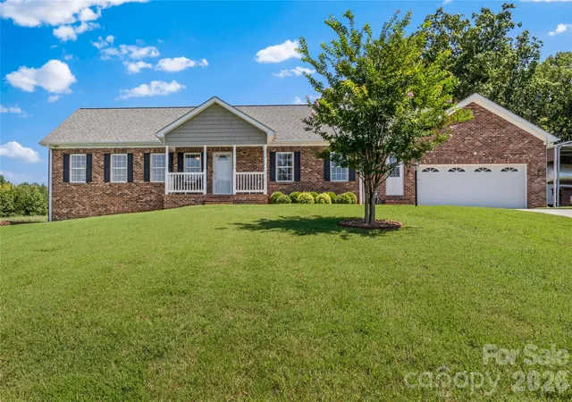 Photo 1 of Sale Pending at 527 Howardtown Cir, Mocksville, NC 27028 | MLS# 4418281 | Listing updated on 2026-09-02