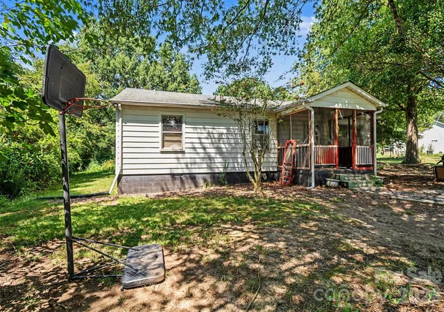 Photo 3 of Single family home for sale at 7218 Wolf Pond Rd, Monroe, NC 28112 | MLS# 4418293 | Listing updated on 2026-10-11