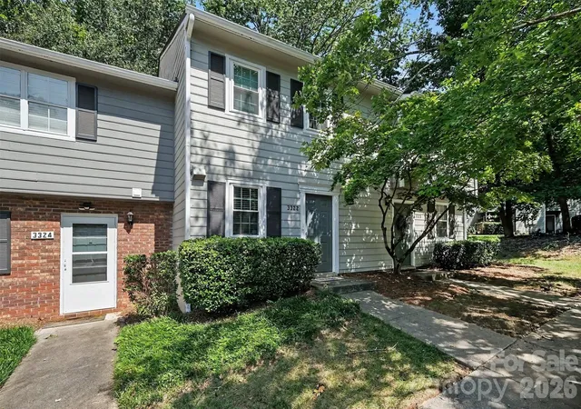 Photo 2 of Condo for sale at 3322 Heathstead Pl, Charlotte, NC 28210 | MLS# 4418301 | Listing updated on 2026-09-12