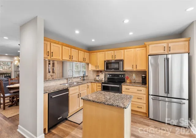 Photo 3 of Townhouse for sale at 13820 Queens Harbor Rd, Charlotte, NC 28278 | MLS# 4418333 | Listing updated on 2026-10-03