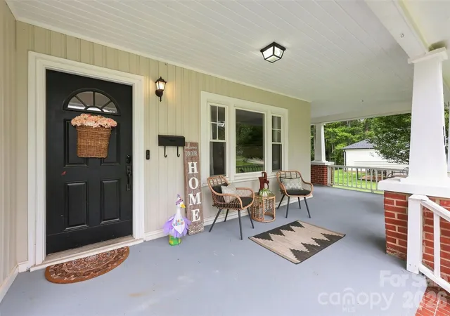 Photo 2 of Single family home for sale at 208 Barron Park, York, SC 29745 | MLS# 4418344 | Listing updated on 2026-10-07