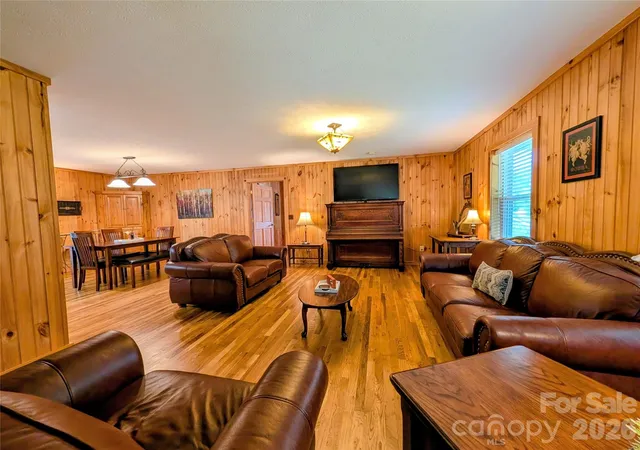2nd image of 213 Rustling Pines Dr, Hendersonville, NC 28792 | MLS# 4418354