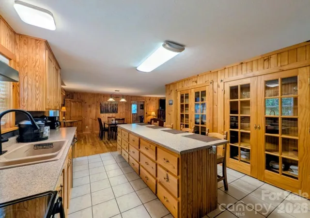 4th image of 213 Rustling Pines Dr, Hendersonville, NC 28792 | MLS# 4418354