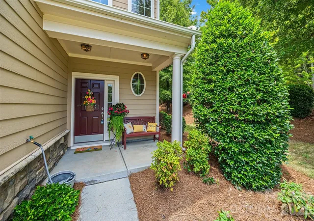 Photo 2 of Townhouse for sale at 706 Deerbrook Ln, Tega Cay, SC 29708 | MLS# 4418355 | Listing updated on 2026-08-29
