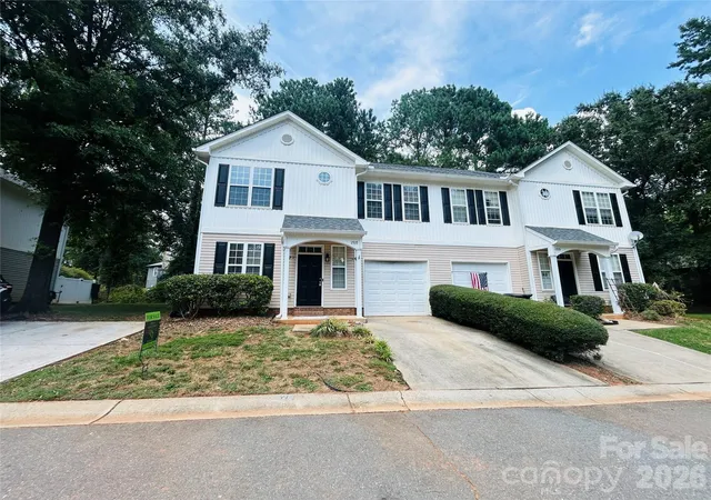 Photo 18 of Townhouse for sale at 1917 Bellflower Dr, Fort Mill, SC 29715 | MLS# 4418356 | Listing updated on 2026-08-28