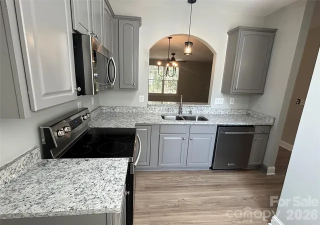 Photo 5 of Townhouse for sale at 1917 Bellflower Dr, Fort Mill, SC 29715 | MLS# 4418356 | Listing updated on 2026-08-28