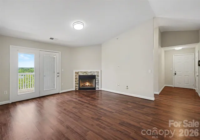 Photo 4 of Condo for sale at 11286 Hyde Pointe Ct, Charlotte, NC 28262 | MLS# 4418384 | Listing updated on 2026-09-29