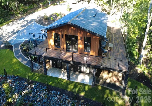 Photo 1 of Single family home for sale at 272 Bluebird Rd, Lake Lure, NC 28746 | MLS# 4418403 | Listing updated on 2026-08-31