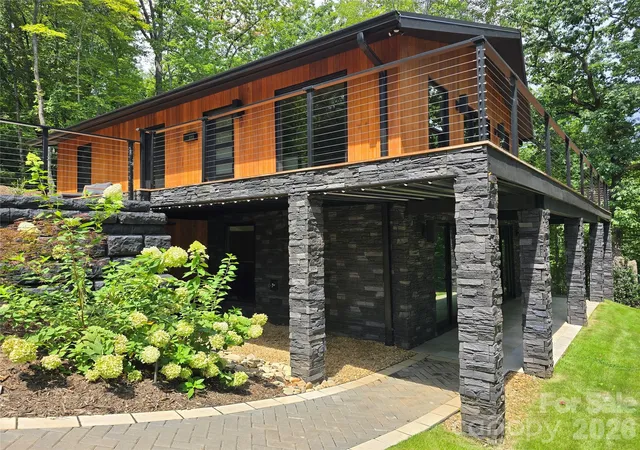 Photo 2 of Single family home for sale at 272 Bluebird Rd, Lake Lure, NC 28746 | MLS# 4418403 | Listing updated on 2026-08-31