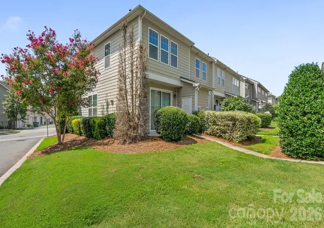 Photo 2 of Townhouse for sale at 3134 Bending Birch Pl, Charlotte, NC 28206 | MLS# 4418404 | Listing updated on 2026-09-01