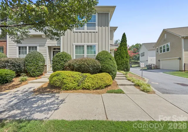 Photo 3 of Townhouse for sale at 3134 Bending Birch Pl, Charlotte, NC 28206 | MLS# 4418404 | Listing updated on 2026-09-01