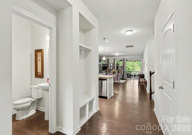 Photo 3 of Single family home for sale at 14103 Magnolia Walk Dr, Huntersville, NC 28078 | MLS# 4418411 | Listing updated on 2026-10-03