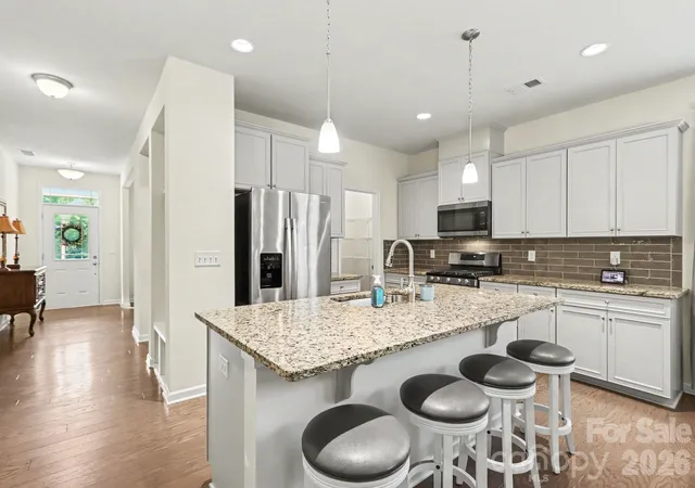 Photo 3 of Single family home for sale at 14103 Magnolia Walk Dr, Huntersville, NC 28078 | MLS# 4418411 | Listing updated on 2026-10-03