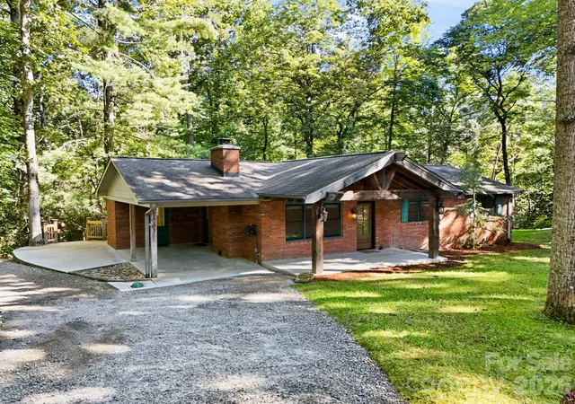3rd image of 151 Ridgewood Acres Dr, Hendersonville, NC 28792 | MLS# 4418419