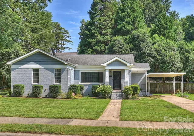 Single family home for sale at 1323 Carolyn Dr, Charlotte, NC 28205 | MLS# 4418433